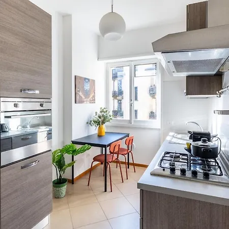 Duomo-navigli - Two Bedrooms & Terrace With Wi-fi Apartment
