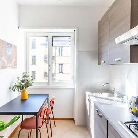 Duomo-navigli - Two Bedrooms & Terrace With Wi-fi Apartment
